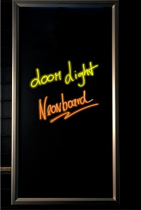 loom-light neonboard “pro“
            modell ll-5 mit silbernen rahmen
